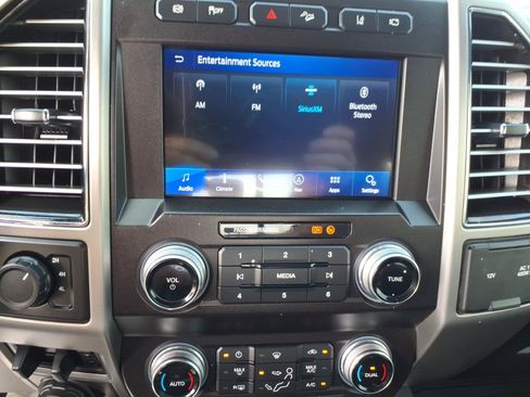 Used 2020 Ford F250 Platinum w/ FX4 Off-Road Package AWD/4WD image 18