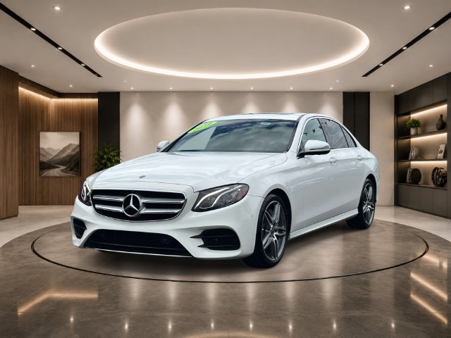Used 2020 Mercedes-Benz E 350 Sedan image 4