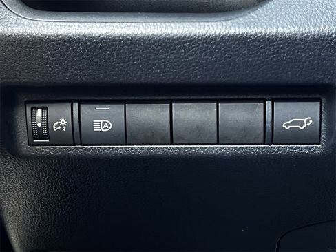 Used 2020 Toyota RAV4 XLE w/ Convenience Package image 20