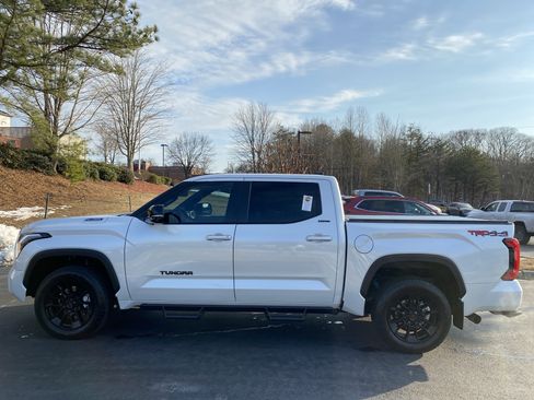 Used 2025 Toyota Tundra Limited image 7