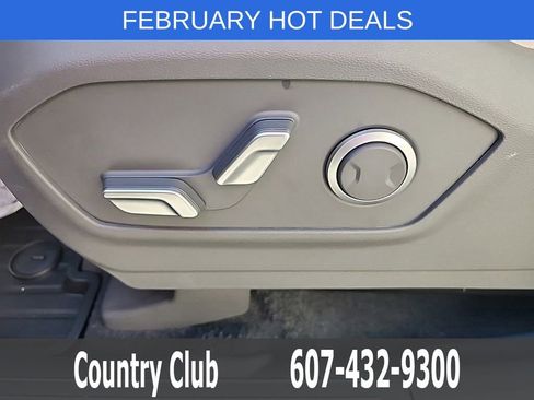 Used 2025 Hyundai Santa Fe SEL image 12