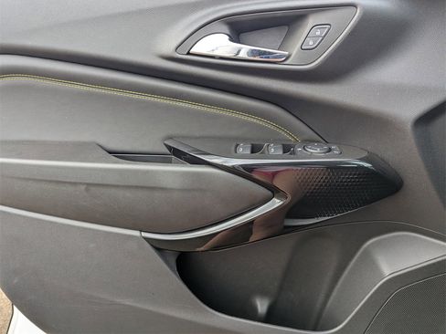 Used 2025 Chevrolet Trax LT image 16