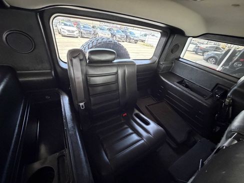 Used 2005 HUMMER H2 w/ Preferred Equipment Group AWD/4WD image 20