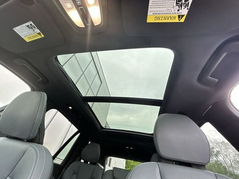 Certified 2024 Volvo XC90 B6 Ultimate w/ Protection Package Premier AWD/4WD image 24
