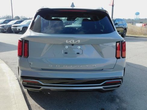 Used 2022 Kia Sorento SX image 8