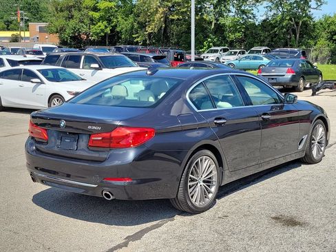 Used 2018 BMW 530i w/ Premium Package RWD image 3