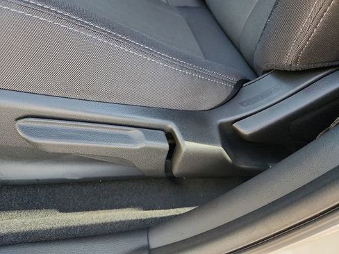 Certified 2025 Subaru Crosstrek 2.0i image 14