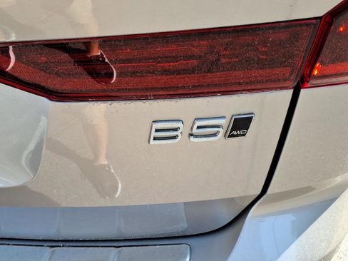 New 2026 Volvo XC60 B5 Plus w/ Protection Package Premier AWD/4WD image 6