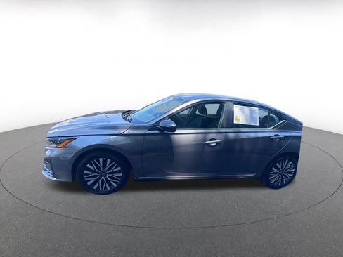 Used 2026 Nissan Altima 2.5 SV FWD image 10