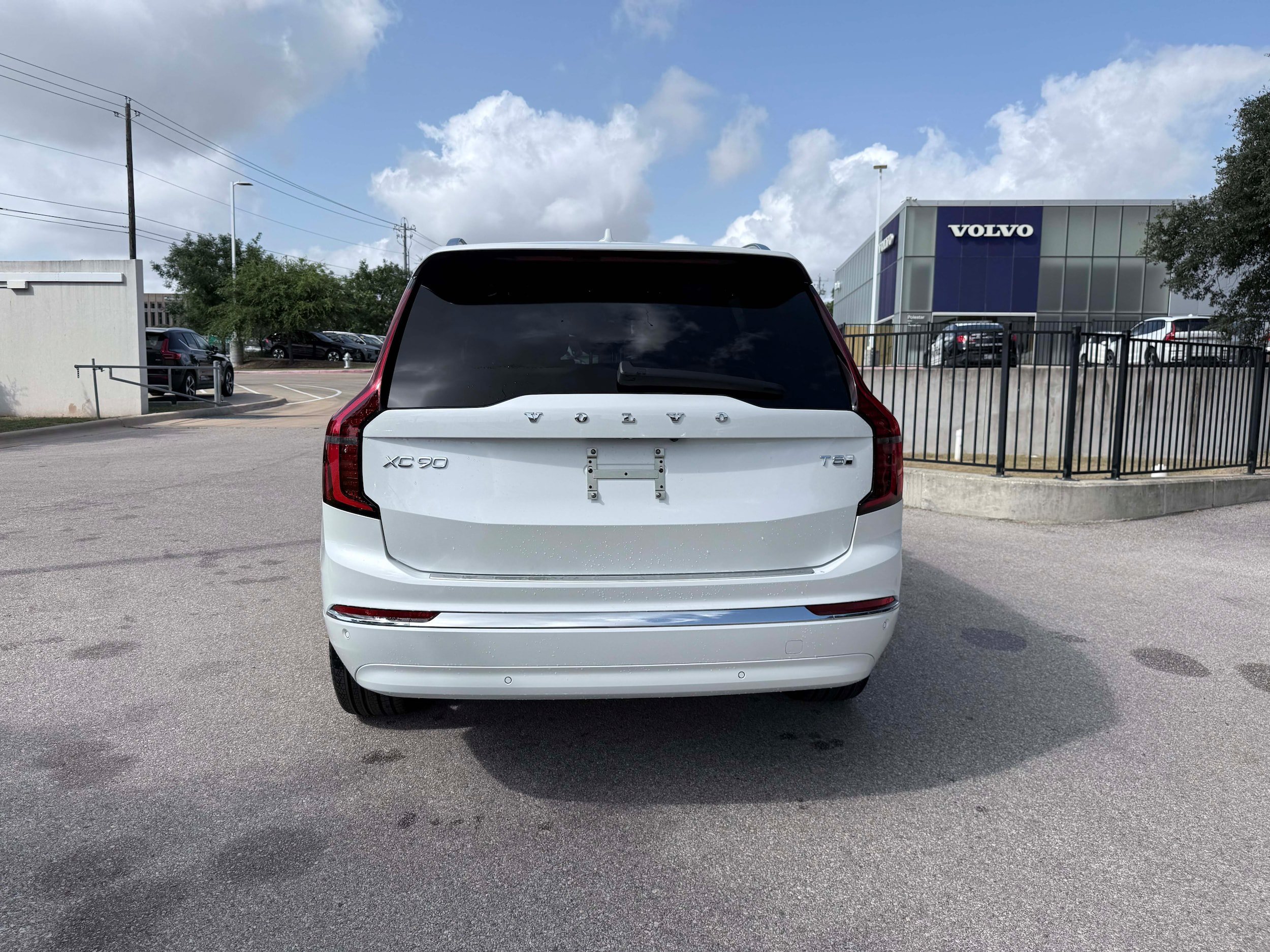 New 2026 Volvo XC90 T8 Plus w/ Protection Package Premier AWD/4WD image 5