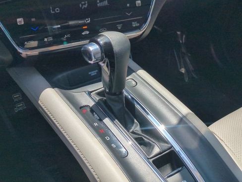 Used 2019 Honda HR-V Touring image 25