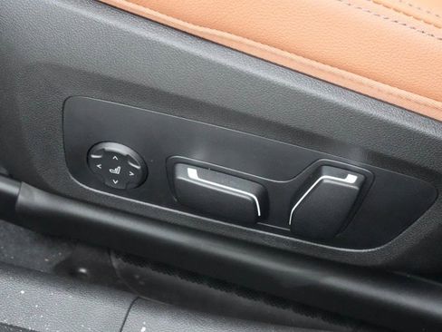 New 2025 BMW 330i xDrive 330i xDrive w/ Convenience Package image 24