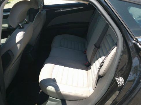 Used 2015 Ford Fusion S FWD image 9