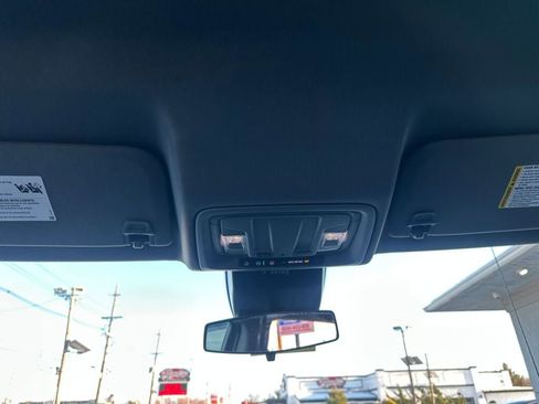 Used 2022 Chevrolet Silverado 1500 LT image 21