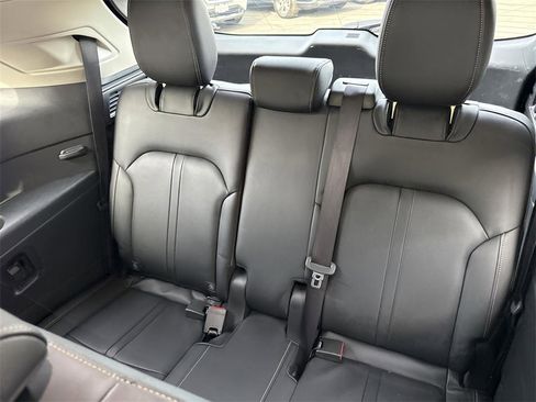 Used 2024 MAZDA CX-90 3.3 Turbo w/ Preferred Plus image 33