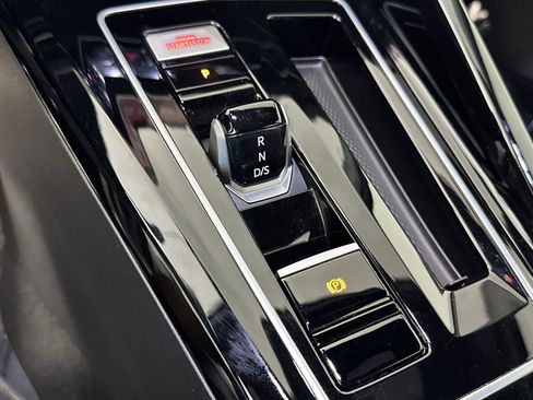 Used 2024 Volkswagen GTI SE image 19