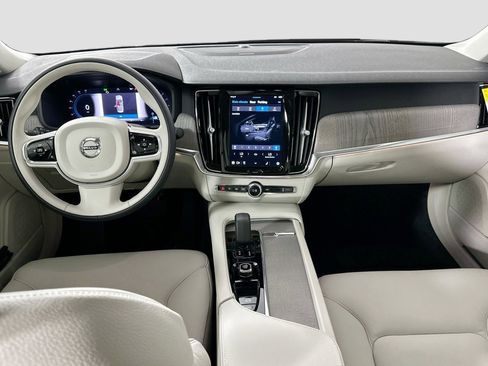 New 2025 Volvo S90 B6 Plus image 21
