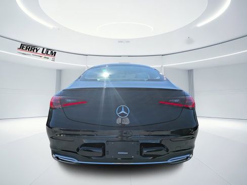 Used 2025 Mercedes-Benz CLE 300 4MATIC Coupe image 4