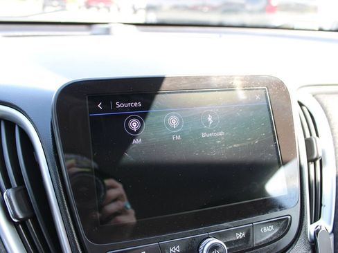 Used 2023 Chevrolet Malibu LS FWD image 39