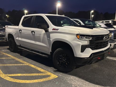 Used 2023 Chevrolet Silverado 1500 LT Trail Boss w/ Protection Package image 5