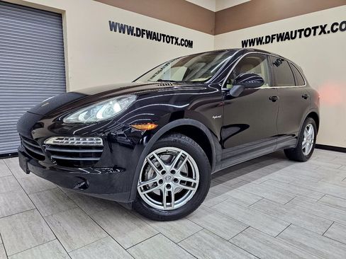 Used 2014 Porsche Cayenne S w/ Comfort Plus Package AWD/4WD image 1