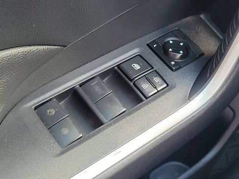 Used 2019 Toyota RAV4 LE w/ Carpet Mat Package FWD image 14