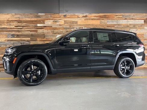 New 2026 Jeep Grand Cherokee L Limited AWD/4WD image 18