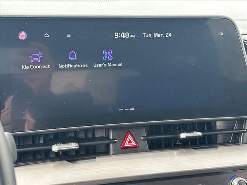 Used 2025 Kia Sportage EX image 21