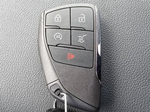 Used 2024 Chevrolet Blazer EV LT AWD/4WD image 37