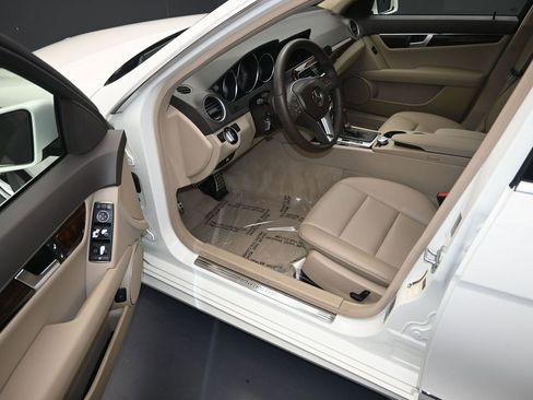 Used 2012 Mercedes-Benz C 300 4MATIC Sedan image 11