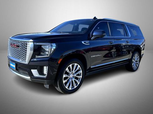 Used 2022 GMC Yukon XL Denali image 1