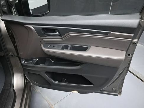 Used 2018 Honda Odyssey Touring image 43