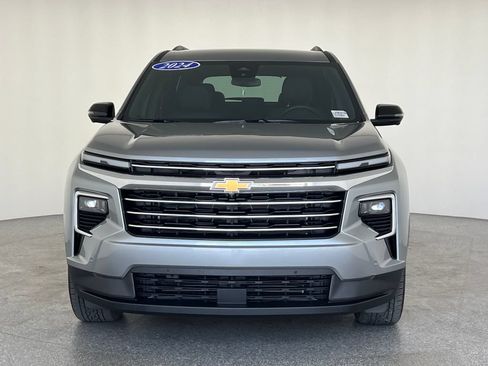 Used 2024 Chevrolet Traverse LT w/ Enhanced Driving Package FWD image 10
