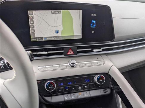 New 2025 Hyundai Elantra SEL image 12