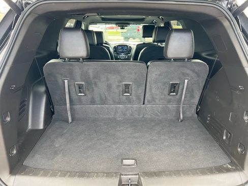 Used 2023 Chevrolet Traverse Premier AWD/4WD image 24