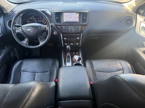 Used 2016 Nissan Pathfinder Platinum image 17
