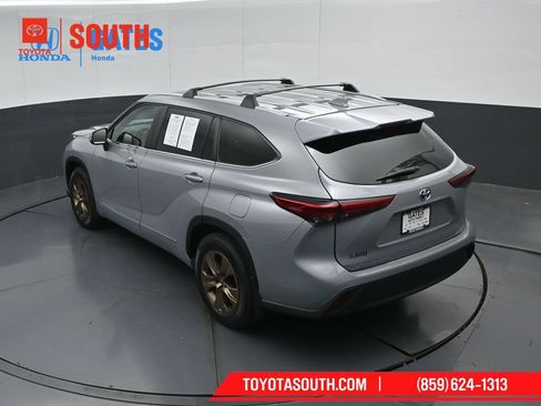 Used 2023 Toyota Highlander Bronze Edition AWD/4WD image 55
