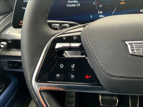 New 2026 Cadillac Vistiq Premium Luxury AWD/4WD image 24
