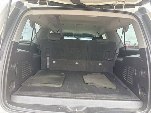 Used 2016 Chevrolet Suburban LS image 6