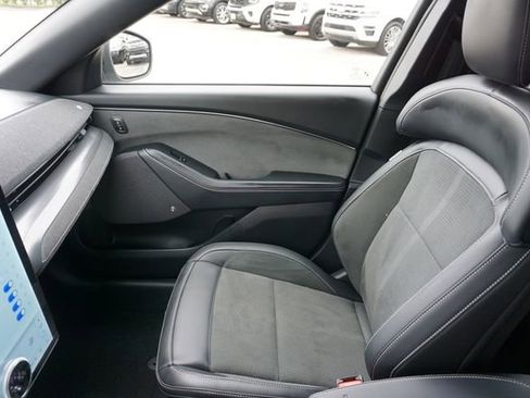 Used 2025 Ford Mustang Mach-E GT AWD/4WD image 34