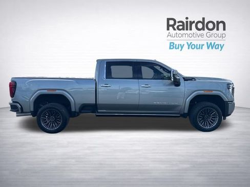 Used 2024 GMC Sierra 3500 Denali Ultimate AWD/4WD image 8