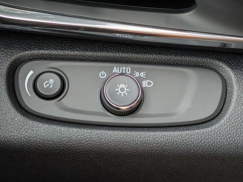 New 2026 Buick Envista Preferred FWD image 21