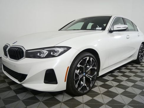 Certified 2025 BMW 330i Sedan image 8