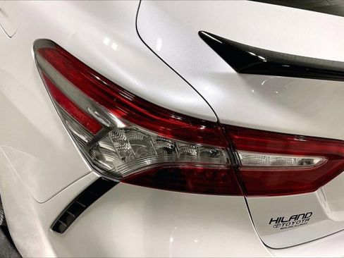 Used 2019 Toyota Camry XSE image 29