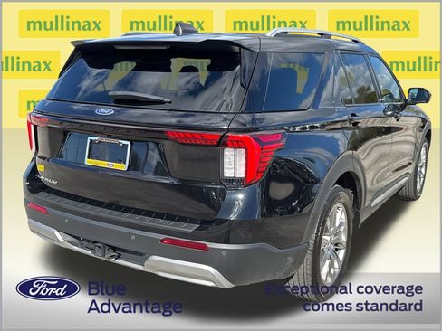 Used 2025 Ford Explorer Platinum image 4