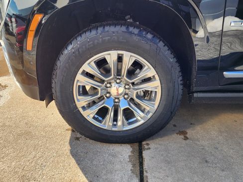 New 2026 GMC Yukon Denali w/ Sun & Power Step Package image 63