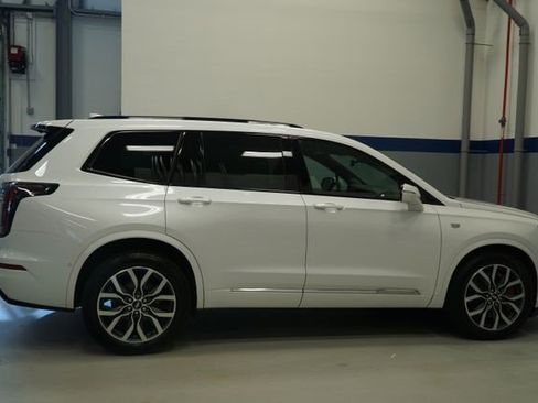 Certified 2023 Cadillac XT6 Sport w/ Technology Package AWD/4WD image 8