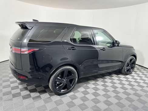 Used 2025 Land Rover Discovery Dynamic SE AWD/4WD image 19