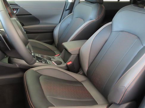 Used 2025 Subaru Crosstrek 2.5i Limited w/ Crosstrek Mirror Package image 13