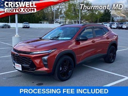 Used 2024 Chevrolet Trax ACTIV w/ Sunroof Package FWD image 1